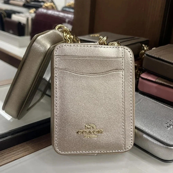 ZIP CARD CASE (COACH CW890) GOLD/LIGHT CHAMPAGNE - Picture 1 of 9
